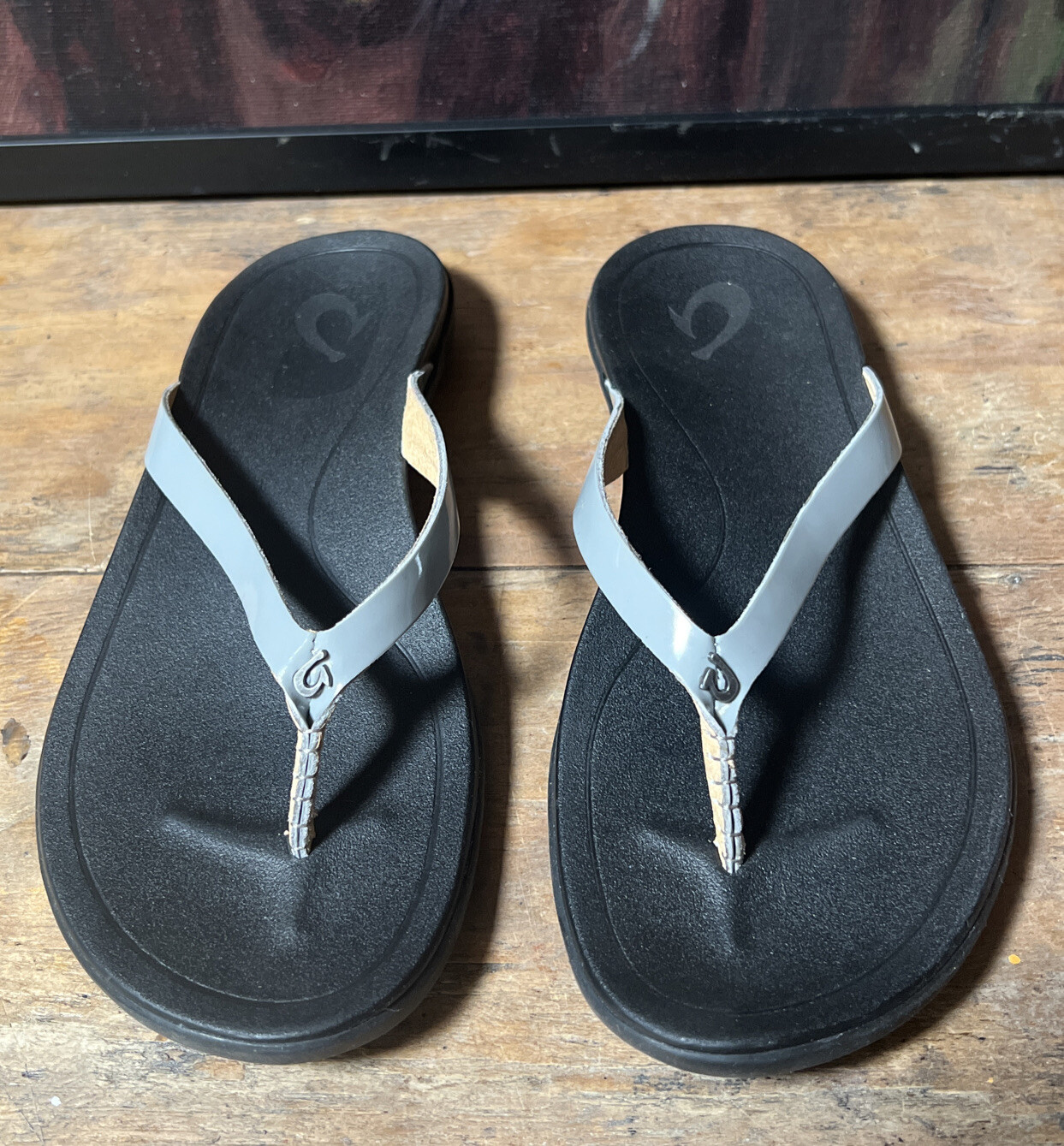 OluKai Ho'OPIO Gray Silver Leather Flip Flops Sandals Women's sz 6 EU 36 |  eBay