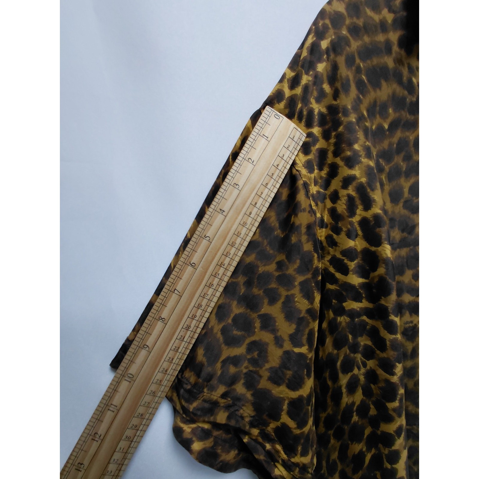 High Advantage Basic Leopard Print Silk Shirt Sho… - image 8