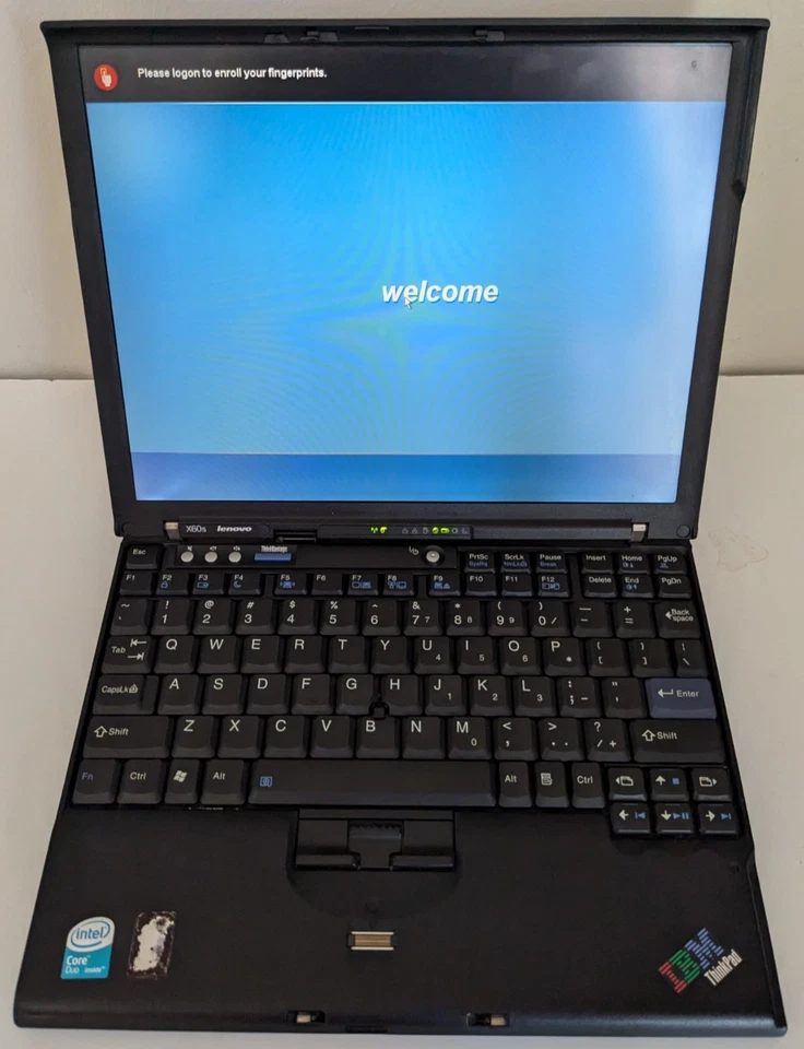 De colección IBM ThinkPad X60s Windows XP Home SP2 1 GB de RAM Core2Duo L2400 1,66 GHz Foto 2 de 4