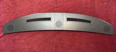 08-14 Challenger SRT Dash Defrost Speaker Upper  Panel (W/O Sun Sensor Hole)