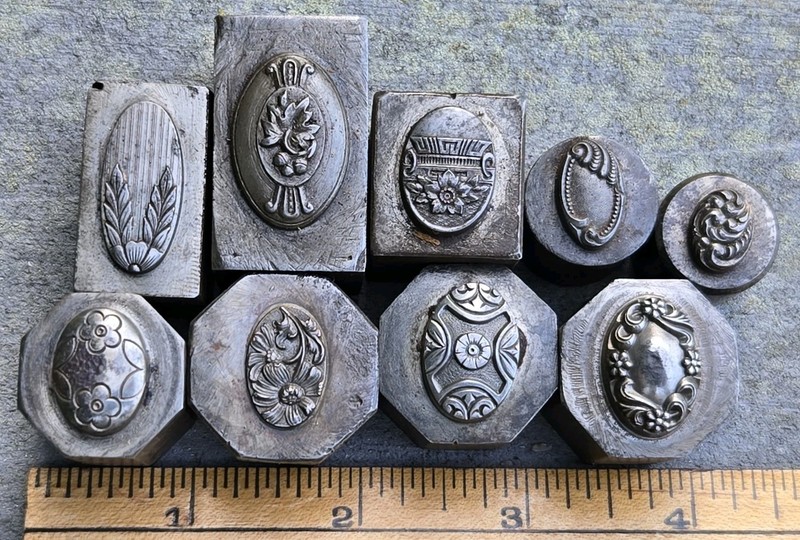 Antique Steel Mold Die Hub Stamp Jewelry Tool Pendant Ornate Oval Flower Great 