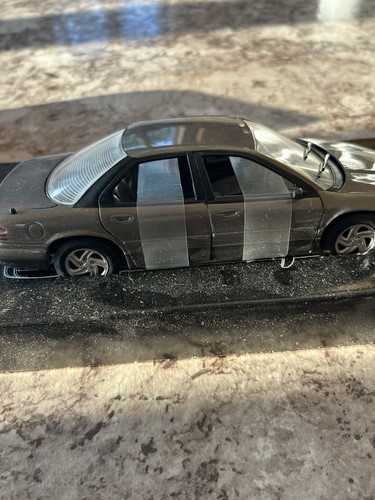 Two Brookfield Collectors Guild 1993 Dodge Intrepid 1:24 Read Description - Picture 7 of 7
