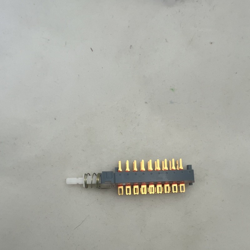 Toneluck 18-Pin DIP Dual In-Line Dual Row IC Socket, Gold Contacts, 5cm