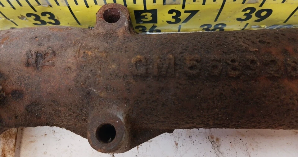 Colector de escape usado OEM GM RH 371 568926 1957-58 Oldsmobile 88-98 (M17) Foto 2 de 4
