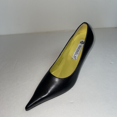 Rebels pump heels black leather size 6 b