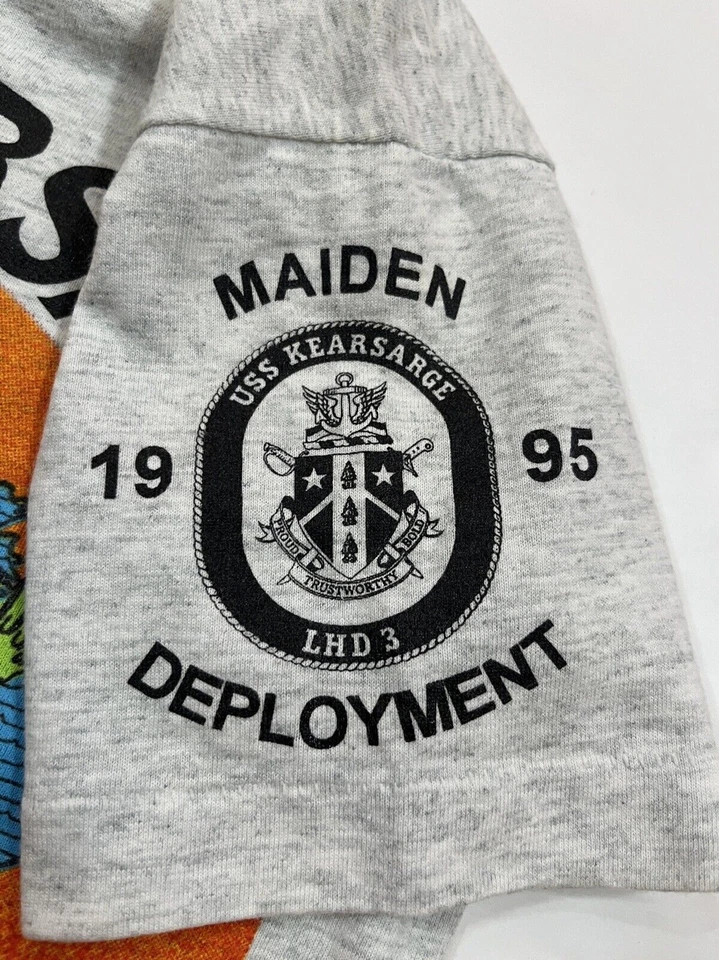 Camiseta de colección años 90 niños USS Kearsarge Maiden despliegue 1995 puntada única hecha en EE. UU. Foto 4 de 4