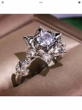 Silver Tone Exquisite Flower Shape Ring w/Round Clear CZ Center Stone 7