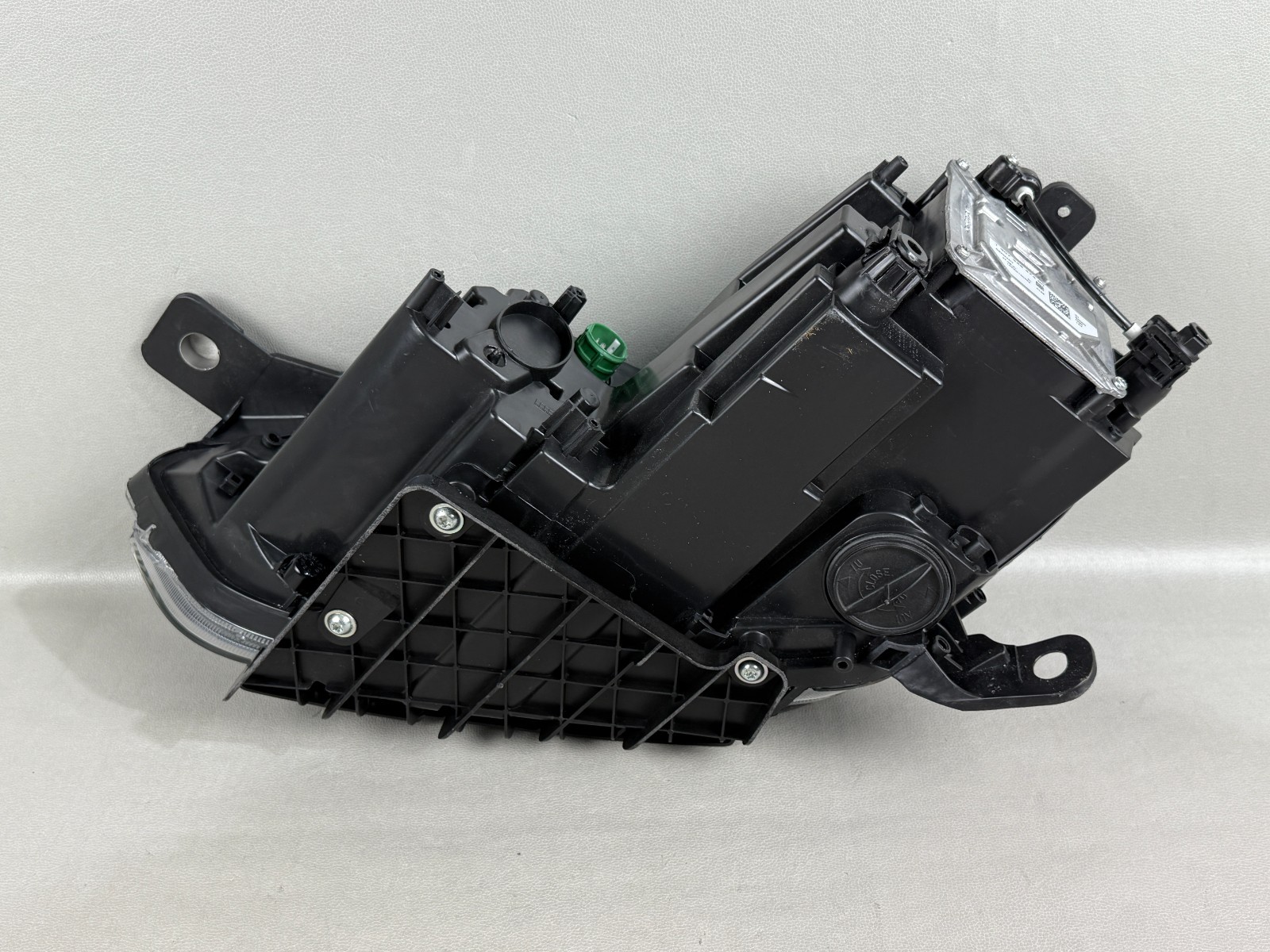 Perfect! 2014-2017 Maserati Ghibli Right RH Side Xenon HID Headlight OEM