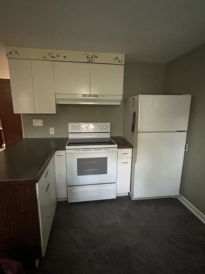 Armarios de cocina metálicos vintage de 11 piezas de los años 50 a 60 ¡Muy buen estado! Foto 3 de 4