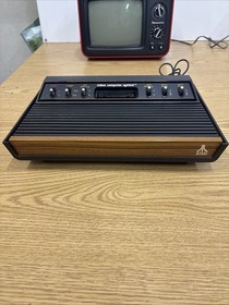 Atari 2600 System With Hookups & One Controller + Game ***Working