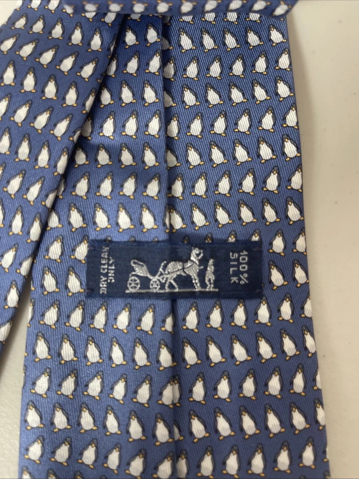 Corbata Hermes 100% Auténtica Seda Modelo 5143 HA Pingüinos Marchando Hecha en Francia Foto 2 de 4