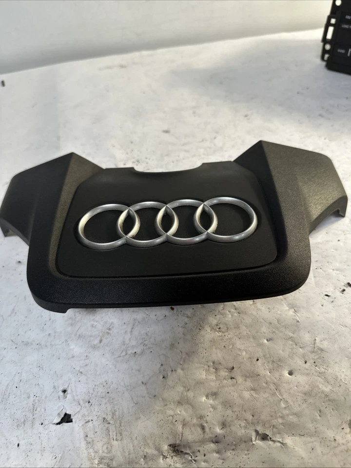 2011 Audi Q7 Engine Cover A6 Foto 2 de 4