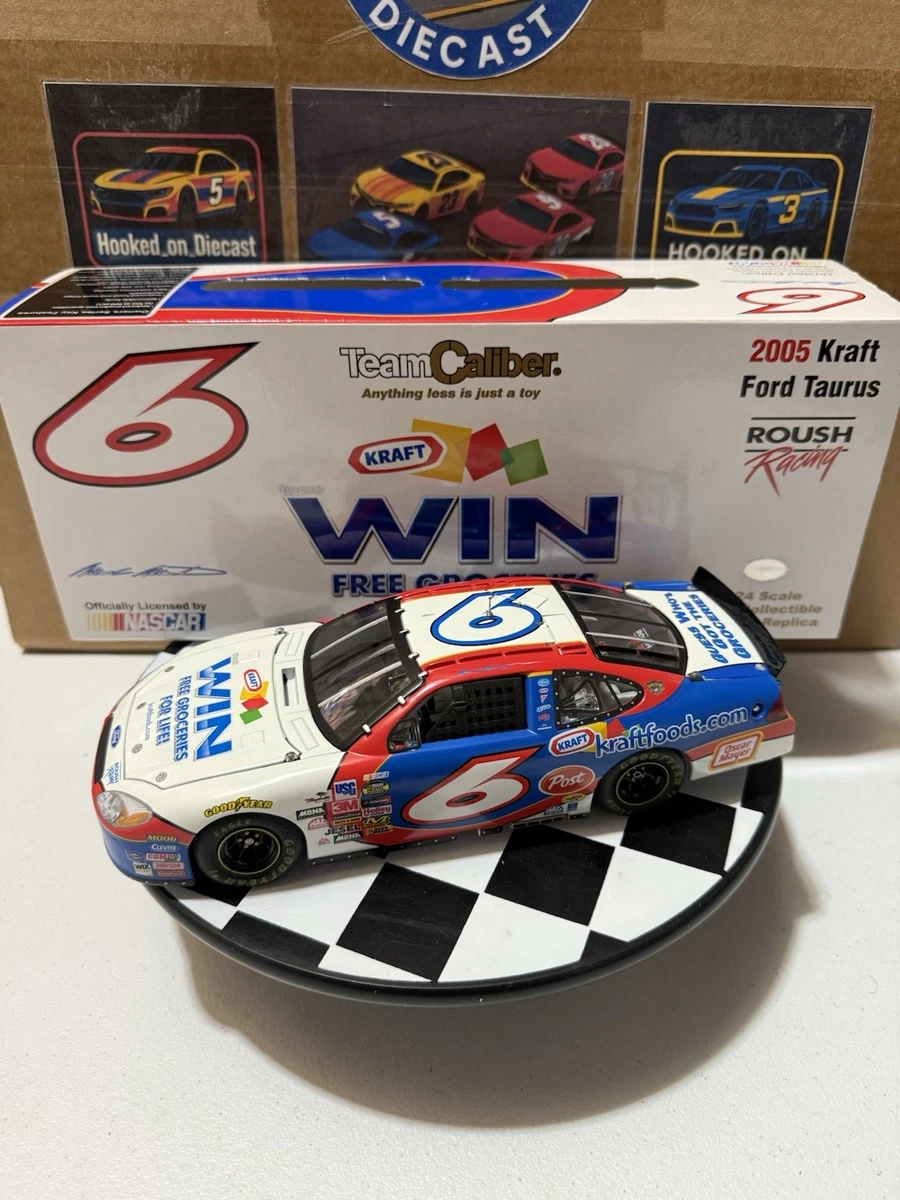 NASCAR 1/24 Mark Martin #9 Pennzoil – Ford Taurus 2005, Team Caliber, Finition Nickel