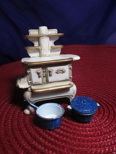 Lot of 4 Miniature Dollhouse Metal Pots & Lids, White & Gold Old Fashioned Stove - Picture 3 of 16