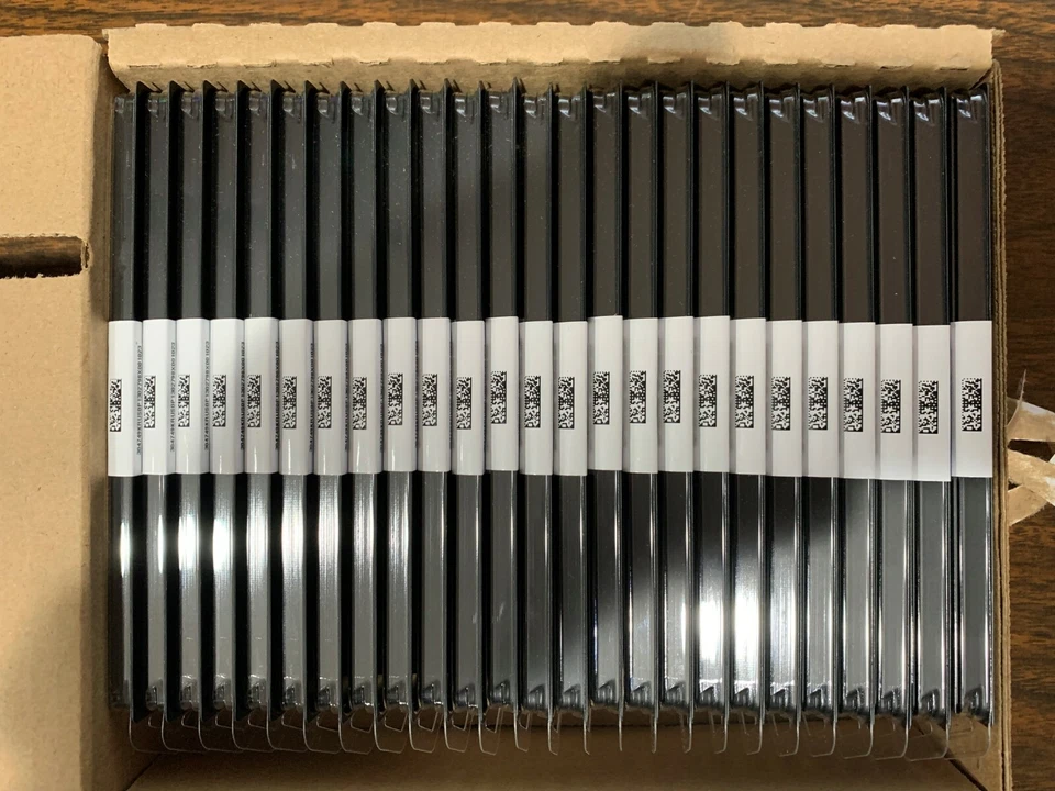 New Dell SNPPWR5TC/16G HMA82GR7JJR8N 16GB DDR4 288-Pin Memory Module - Image 3 of 3