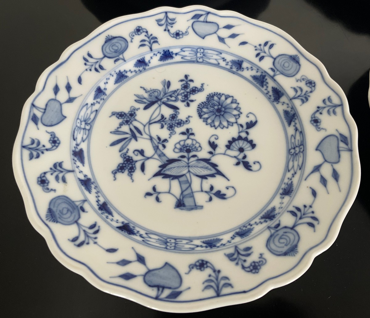 Set of (4) MEISSEN BLUE ONION/BLUE DANUBE 9.75” DINNER PLATES