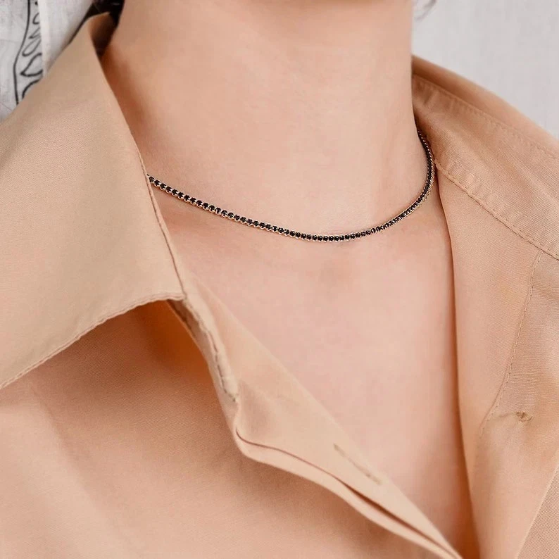 Collar de tenis de diamantes negros creado en laboratorio de oro amarillo de 10 quilates de corte redondo de 4 quilates de 18" Foto 3 de 4