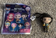 K-Pop Demon Hunters Series 1 Bag Clip-Zoey (Open Bag To Reveal Character)- New