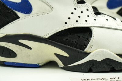 NIKE AIR MAESTRO ORIGINAL USED SIZE 8.5 WHITE REGAL BLUE BLACK