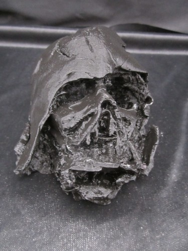 Star Wars Melted Darth Vader Helmet with Base (50% scale) - Picture 4 of 9