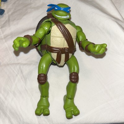 TMNT 2007 Mutations Mutating Pet to Ninja Action Figures Turtle Leonardo