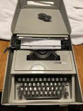1972 Olivetti Lettera 31 Functioning Vintage Portable Typewriter w/case + ribbon thumbnail