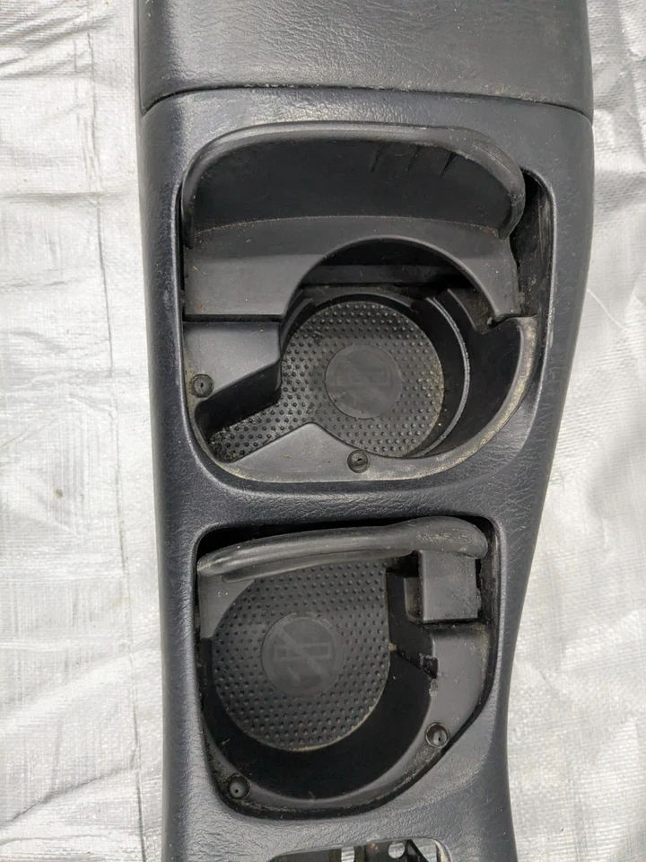 Центральная консоль 2001–2005 Mazda Miata MX-5 NB черная от оригинального производителя N067-64-200 01-0 - Изображение 3 из 4