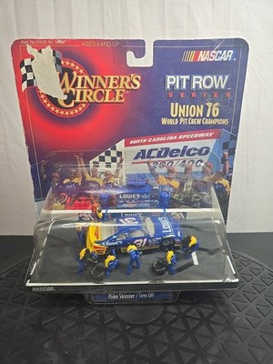 Winners Circle NASCAR Pit Road Series 1:64 Mike Skinner Diecast By Hasbro 1999