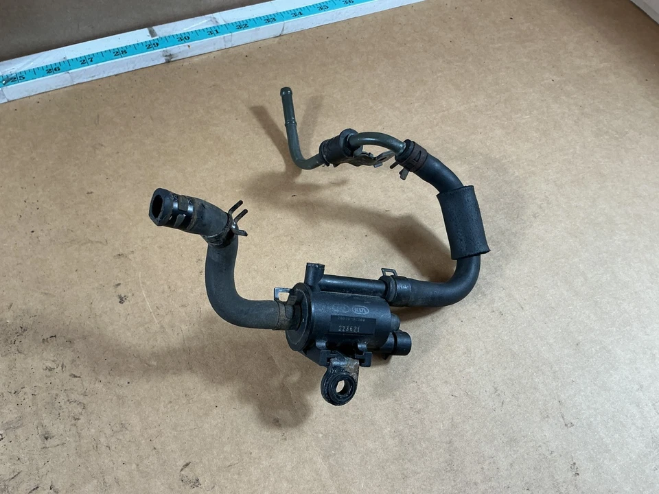 Hyundai Sonata 2006-2010 3,3 L V6 bote de vapor solenoide de purga SMP 223621 OEM Foto 2 de 4