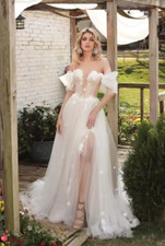 Boho Off The Shoulder V-Neck 3d Flower A-Line Wedding Dresses Side Slit Tulle