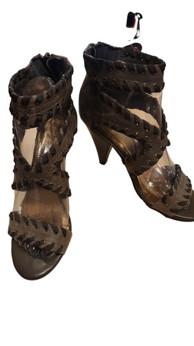HTF RARE Fergie Womens Ankle Strap Heels Laced Gray Mocha Leather Size 7M - Picture 9 of 23