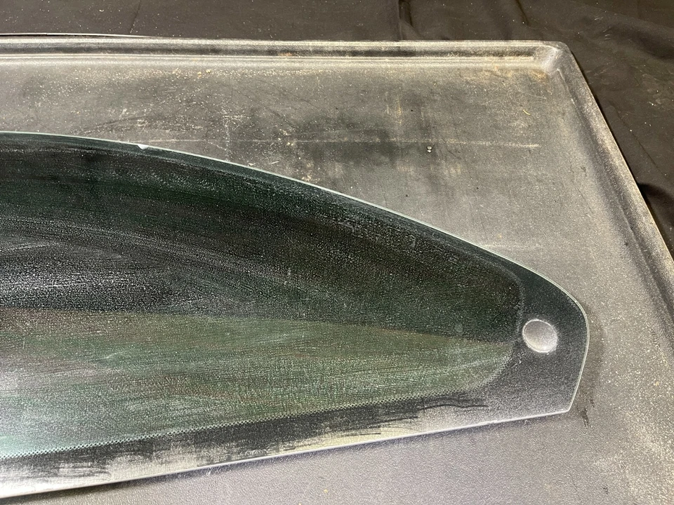 99-06 BMW E46 CUPÉ 325CI 330CI TRASERO IZQUIERDO CONDUCTOR VENTILACIÓN CUARTO VENTANA AUTO CRISTAL Foto 2 de 4