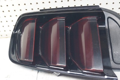 2015 2016 2017 FORD MUSTANG LEFT SIDE TAIL LIGHT OEM FR3Z 13405 G