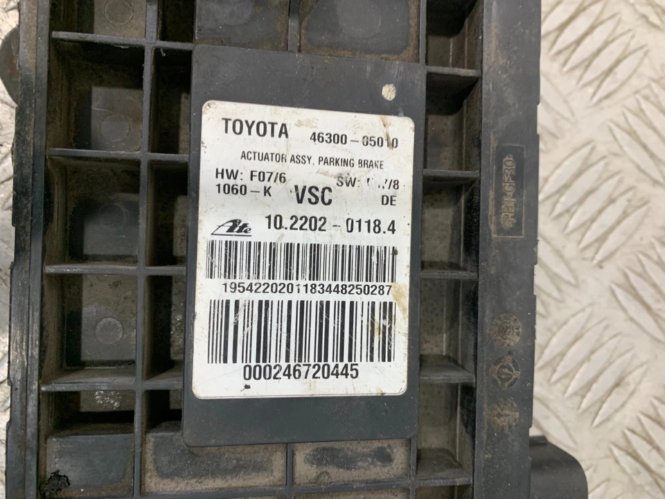 MODULO FRENO A MANO ELETTRICO TOYOTA AVENSIS 2009 46300-05010 #2 - Immagine 2 di 4