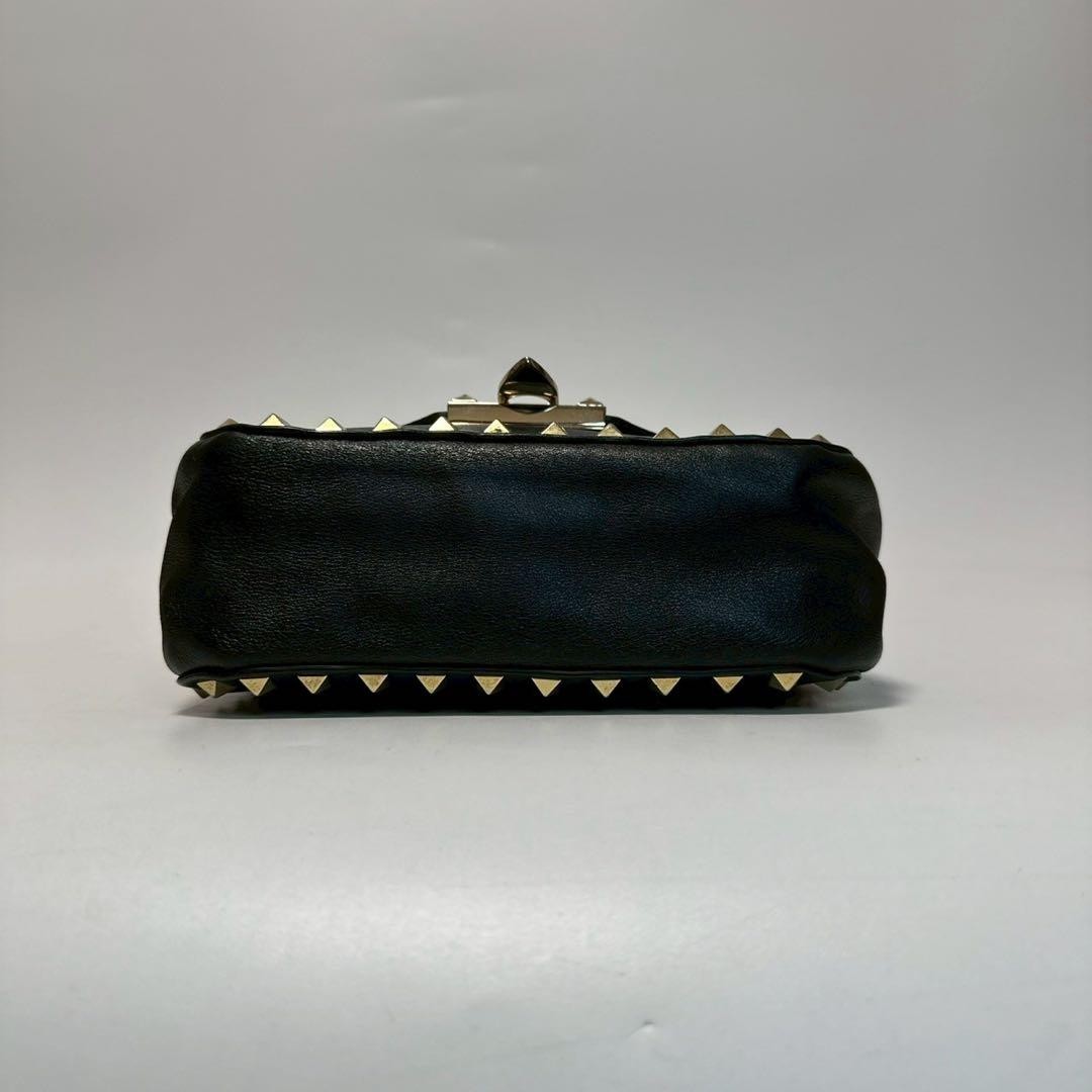 VALENTINO Women Rockstud Shoulder bag Leather V Logo Turnlock Black Gold thumbnail 6