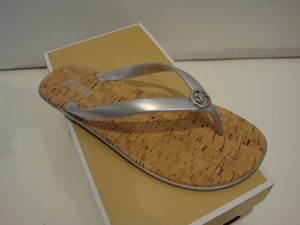 michael kors jet set flip flops