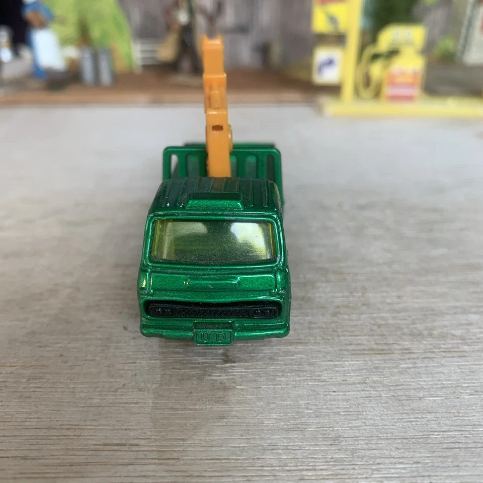 TOMICA 80 - UD CONDOR CRANE CARGO TRUCK [GREEN] Near Mint Rare Piece - Image 3 of 4