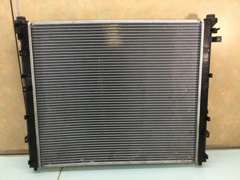 ⭐ Radiador de refrigeración del motor TYC para Cadillac CTS 08-14 3,0 L 3,6 L AT E Foto 3 de 4