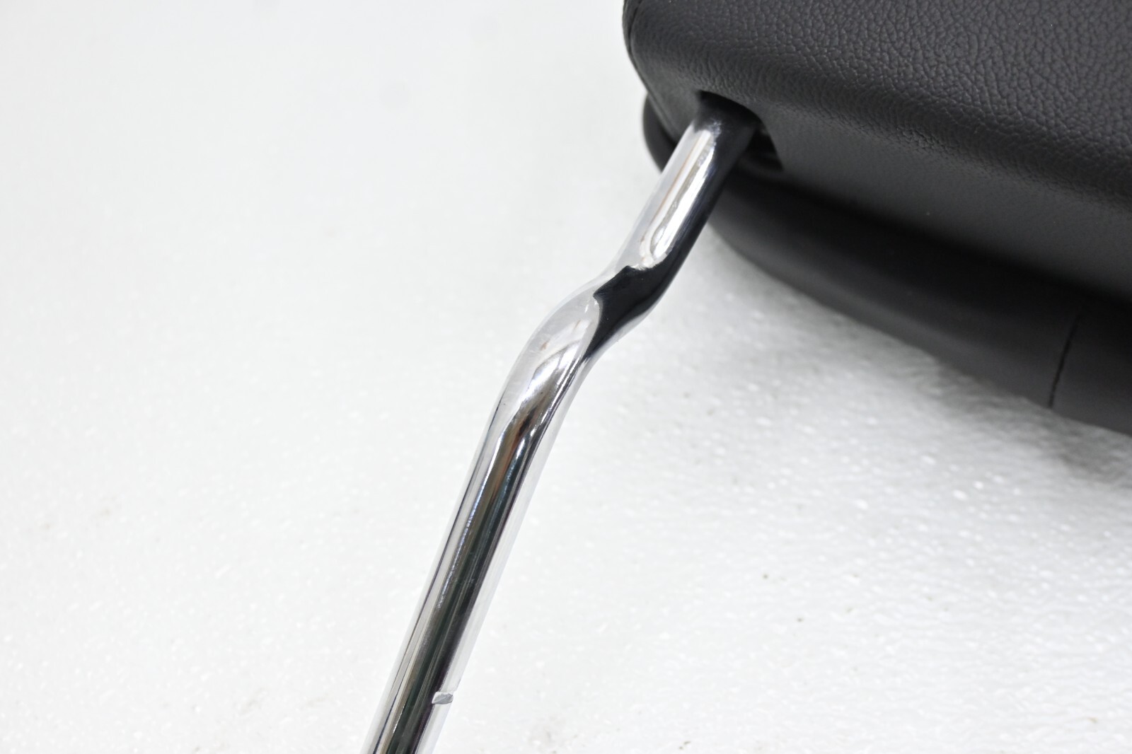 ⭐ 14-21 Maserati Quattroporte Front Seat Headrest Restraint Vinyl Black Oem