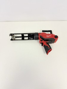Milwaukee 2441-20 Caulking Gun Dripless Flow Stop Red/Black Plastic/Metal