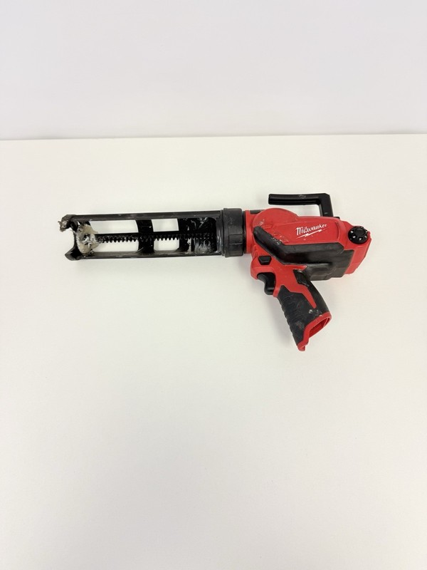 Milwaukee 2441-20 Caulking Gun Dripless Flow Stop Red/Black Plastic/Metal