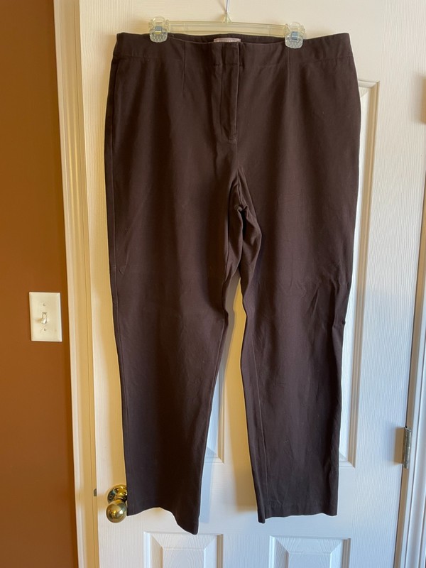 Chico's Fabulously Slimming Jeans Stretch Classic Fit Tapered BROWN Women’s 2.5