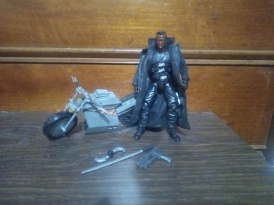 Marvel Legends Blade Series 5 ToyBiz Figure MOVIE Blade  Wesley Snipes