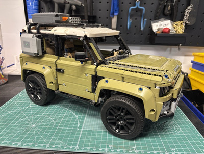 LEGO Technic 42110 Land Rover Defender Vehicles Set 2573pcs Age 18+ No Box