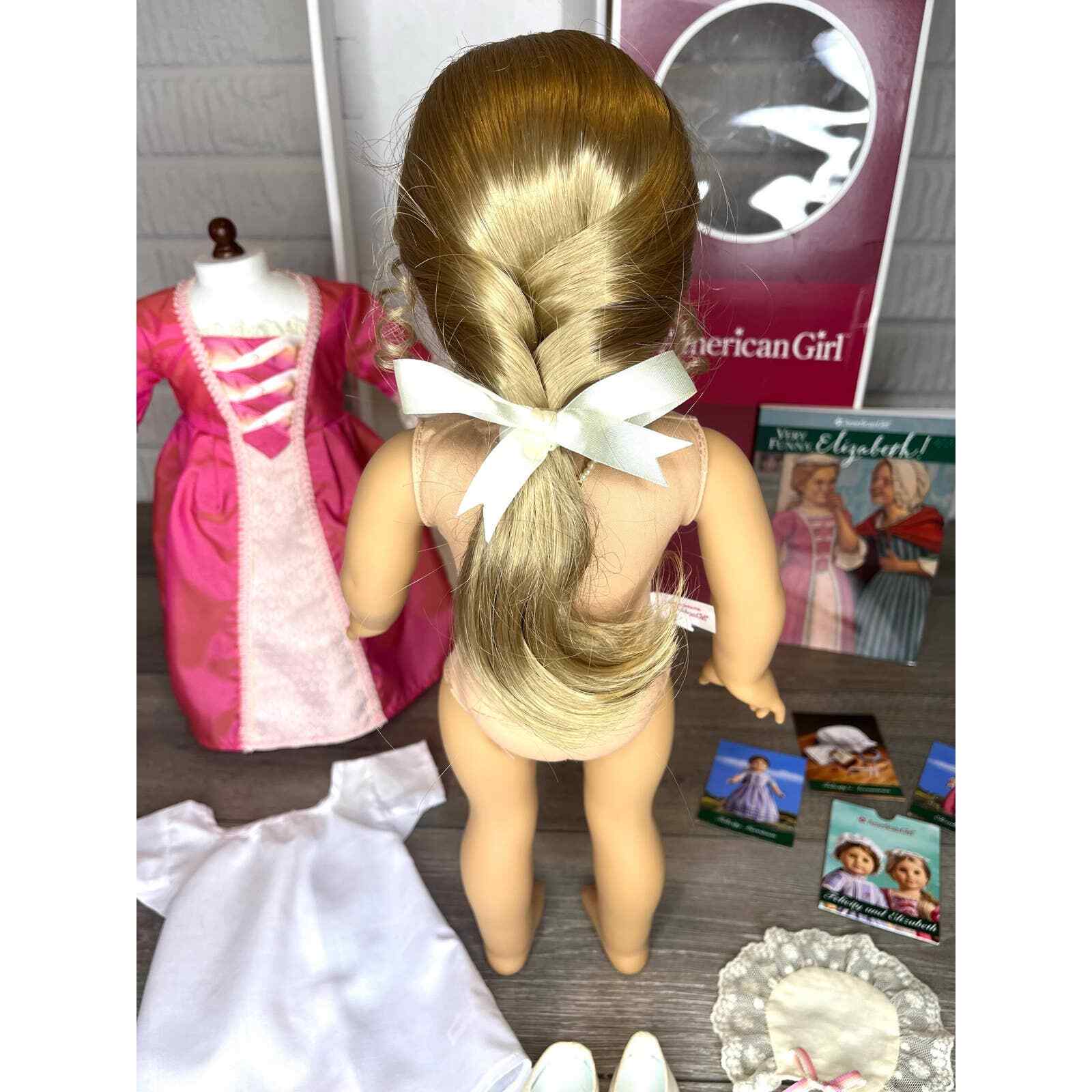 American Girl Doll ELIZABETH + ACCESSORIES Necklace Cap Book Felicity