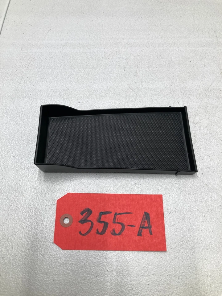 09-16 Audi A4 Quattro Glovebox montagem em armazenamento borracha inserção tapete capa fabricante de equipamento original - Imagem 2 de 4