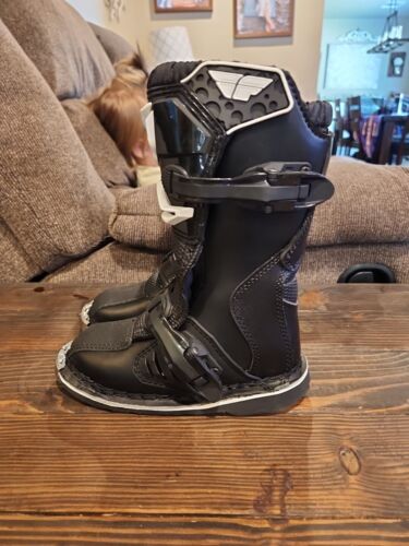Botas Fly Racing Maverik MX Negras Talla Y12 364-55098 - Imagen 3 de 9