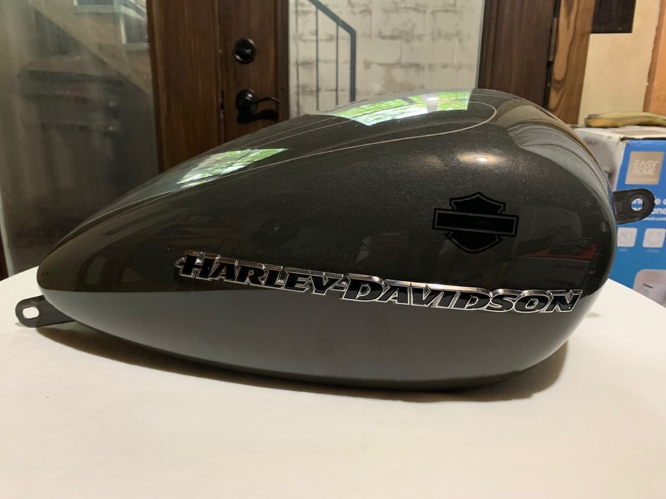 HarleyDavidson Breakout Fuel Tank Excellent OEM 3.5 Gal. 2019 Gray