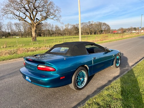 1994 Chevrolet Camaro Convertible: Classic Design With Modern Comfort - Picture 10 of 20
