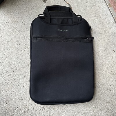 Targus 12 Vertical Slipcase with Hideaway Handles-TSS912 No